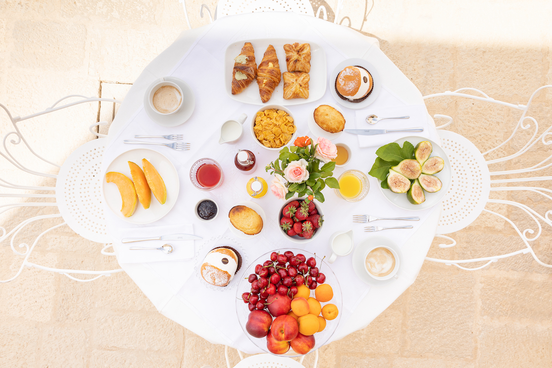 Il Giardino Grande, un'oasi di lusso tra gli ulivi e il mare 2 Breakfast