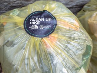 The North Face organizza Clean up Hike per la giornata della Terra 6 hAlUBAAAAAAAAAADANyZwAAFF2mhIAAAAAElFTkSuQmCC