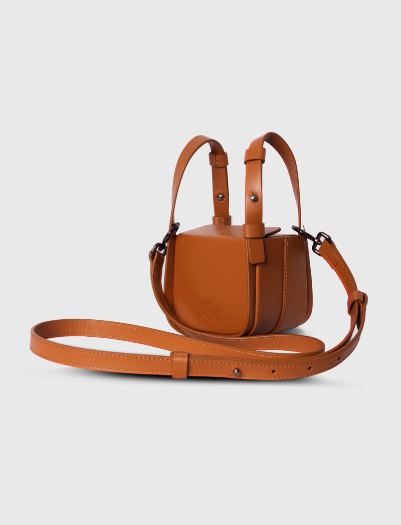 Mini Me Bag: l'eleganza sartoriale incarnata 3 Mini Me Bag Cuoio 1