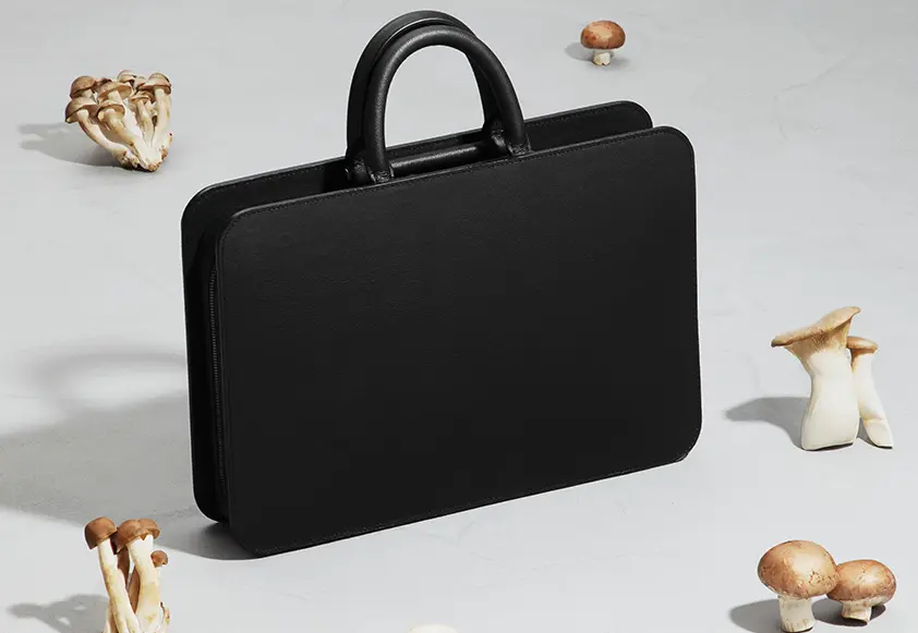 I funghi stanno diventando i nuovi eroi della moda sostenibile 3 miceli mylo funghi borse vegane sostenibili