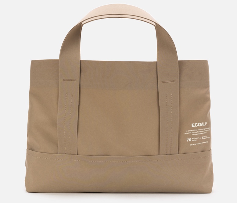 Le borse sostenibili sono decisamente cool 3 BONDED LANDSCAPE TOTE 573 1 web
