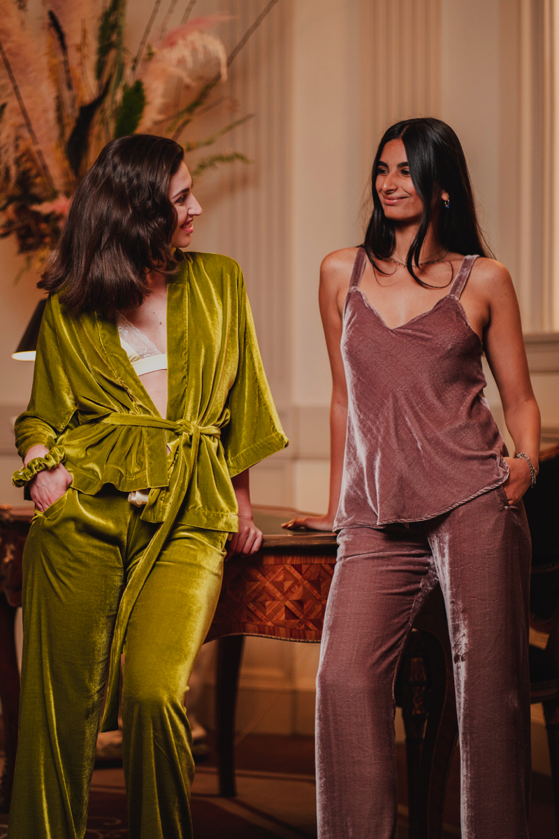 Carami, due sorelle all'insegna di eleganza e sostenibilità 4 loungewear velluto di seta carami