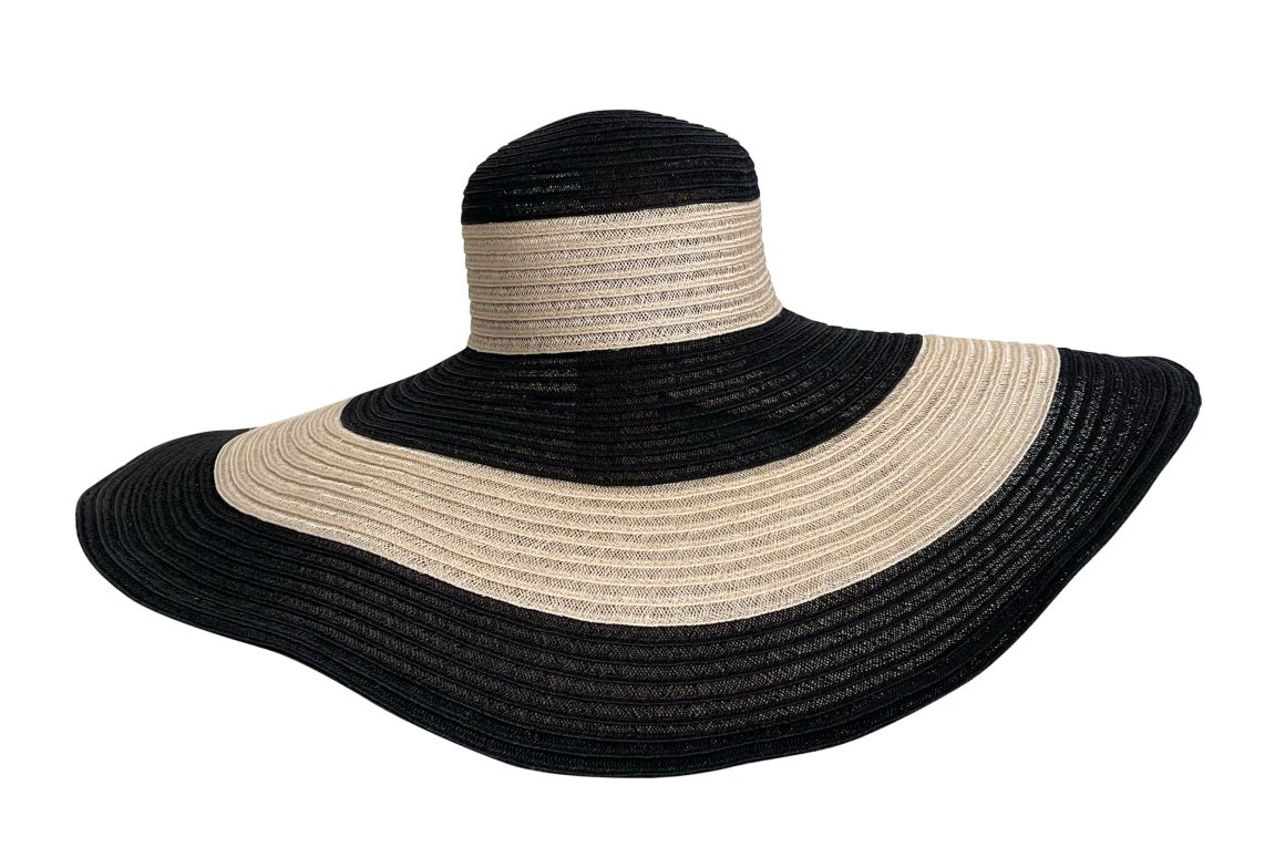 In spiaggia lo stile è cool e sostenibile 7 rossella hemp bicolor