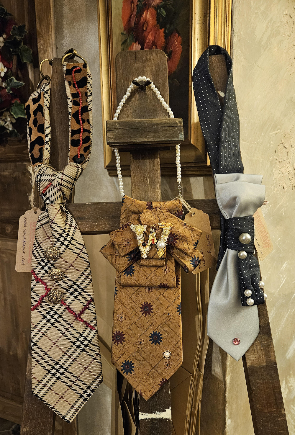 Cravattology, l'upcycling d'artista per le cravatte 4 Cravattology