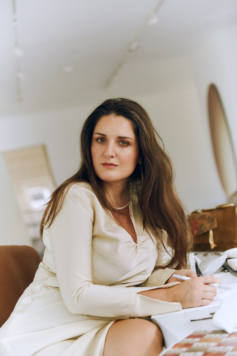 Dalla Tuscia al mondo: l’artigianato poetico di Benedetta Bruzziches 1 AAGNyqJ5AAAAAElFTkSuQmCC