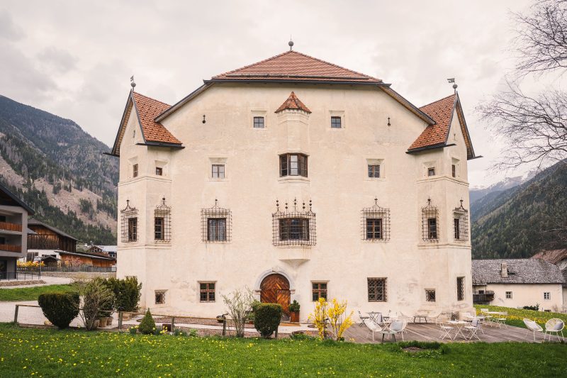 Ansitz Heufler: dove l’ospitalità diventa cultura e futuro 1 elWgAAAABJRU5ErkJggg==