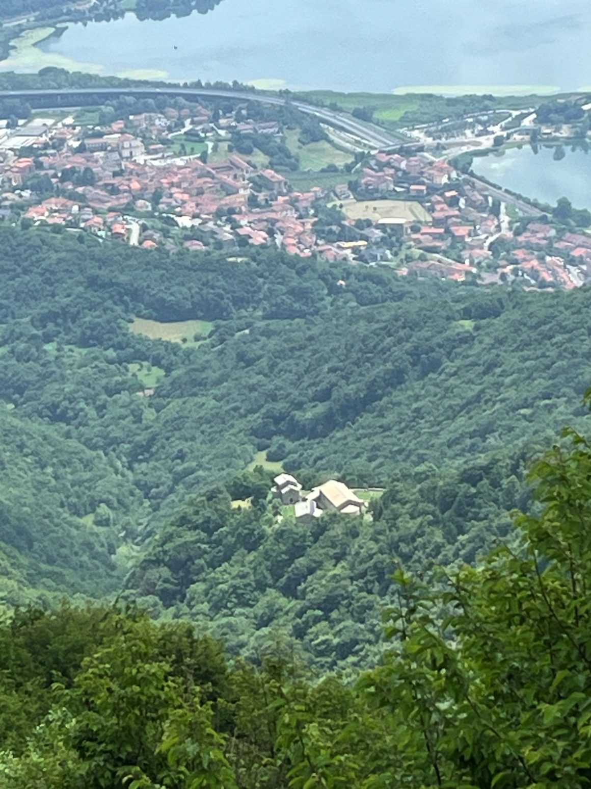 Dal Borgo di Eupilio al Monte Cornizzolo: un’escursione tra natura, storia e avventura 2 Monte San Pietro