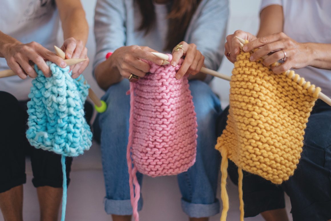 Bettaknit e la sfida della sostenibilità: filati rigenerati per una moda consapevole 2 fare la maglia