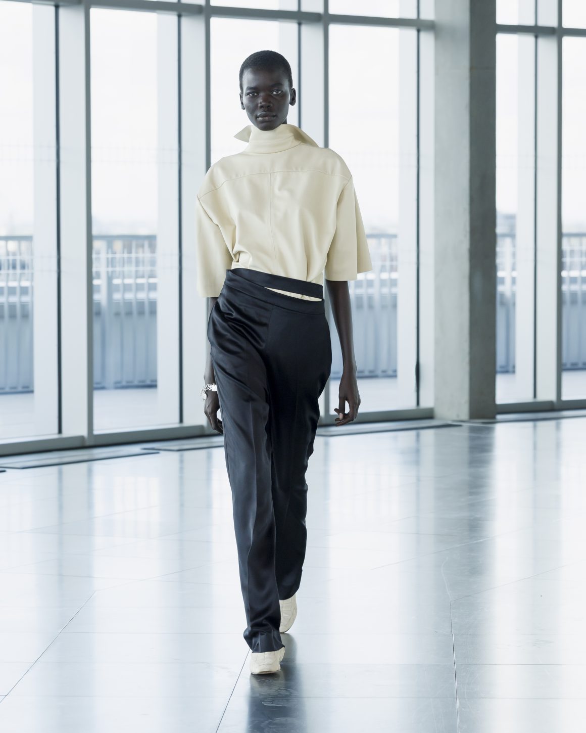 TOVE Spring/Summer 2026: Quiet Power, Enduring Grace 2 TOVE SS26 LOOK 02