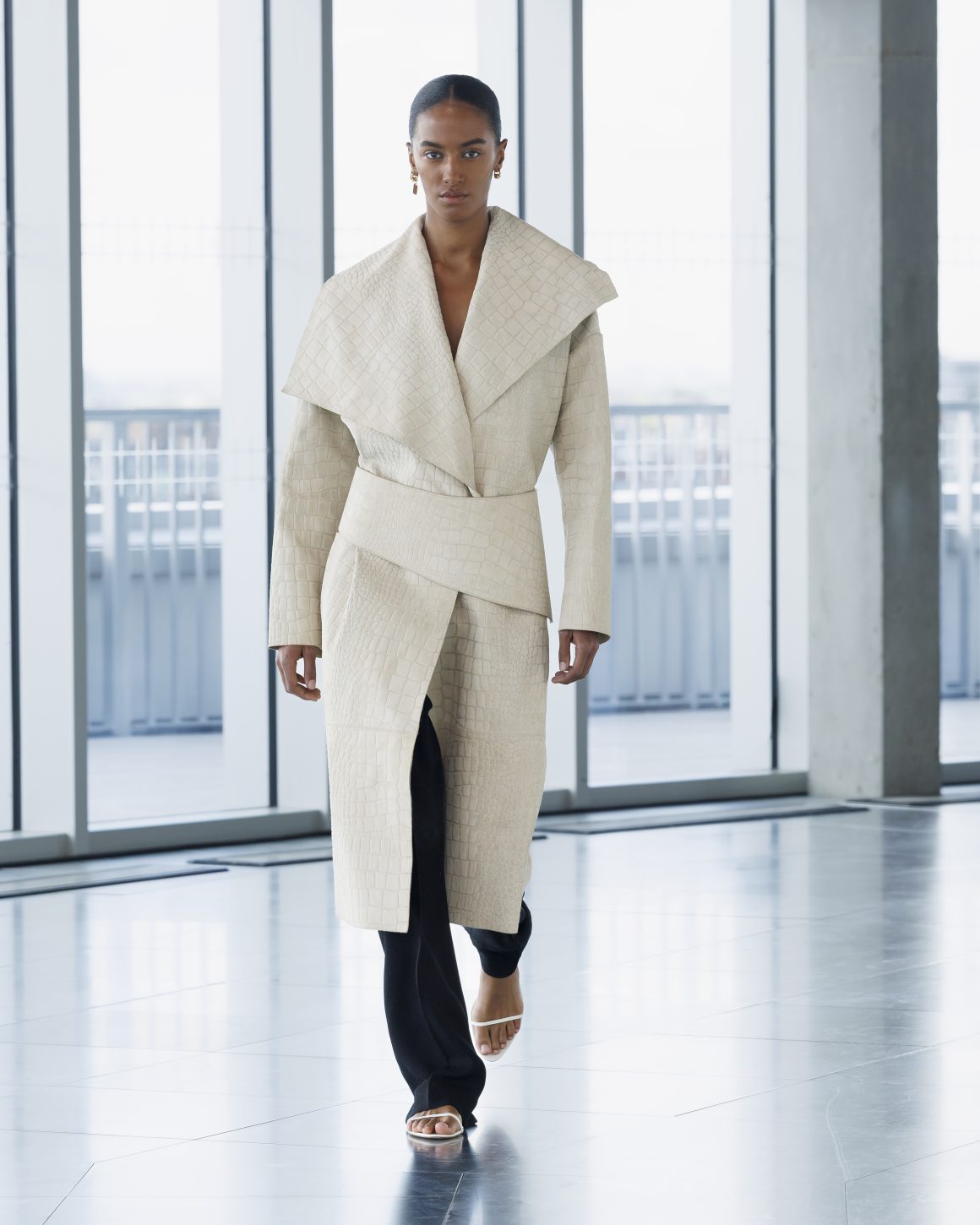 TOVE Spring/Summer 2026: Quiet Power, Enduring Grace 3 TOVE SS26 LOOK 03