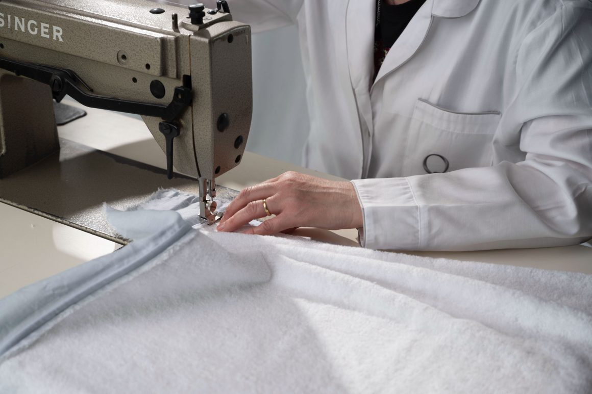Quagliotti, l’eccellenza tessile italiana tra tradizione e sostenibilità 2 macchina da cucire 1
