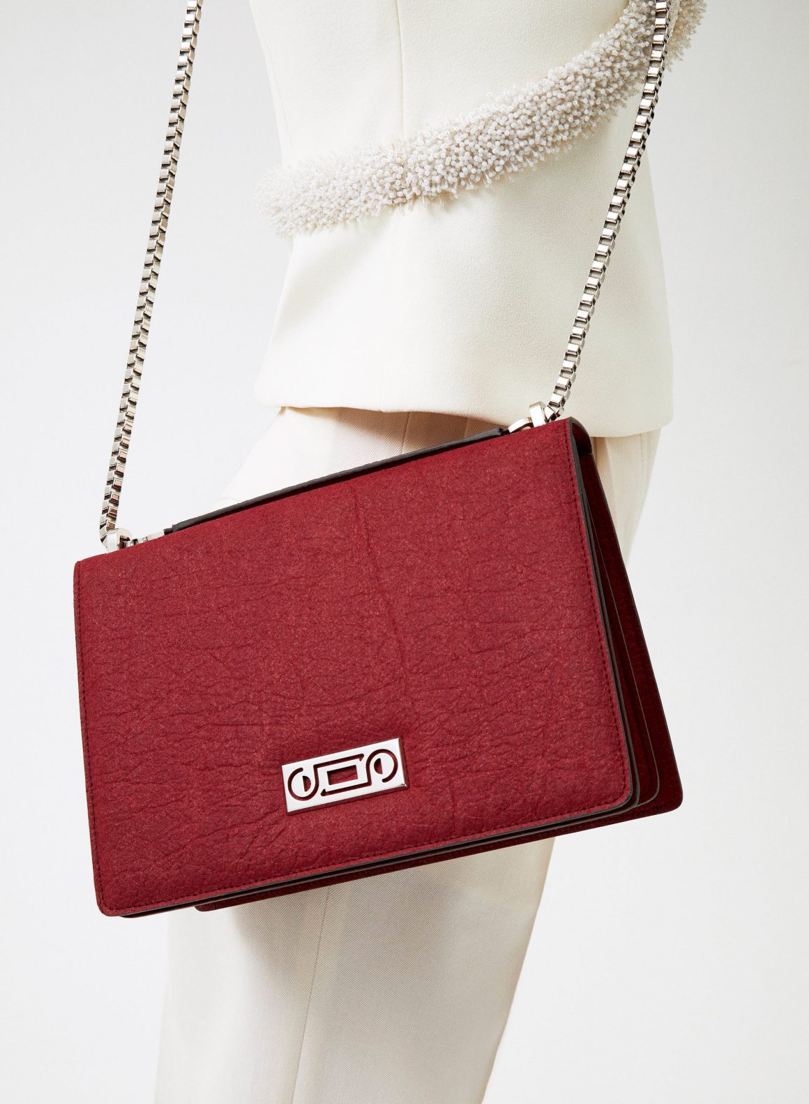 Studio Tondini celebra il World Vegan Day con la 1a borsa di lusso certificata Vegan Trademark 2 StudioTondini La Borsa Da Spalla Cristiana 2