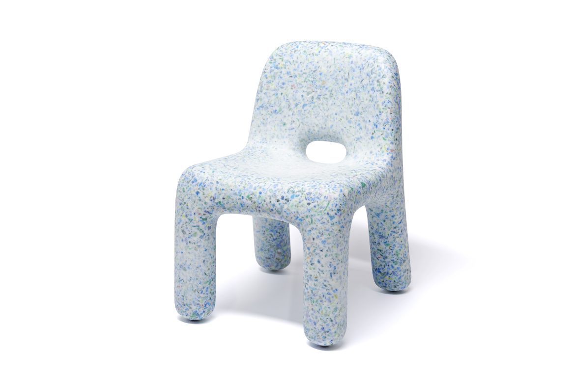 OLTREPLASTICA: il futuro della materia passa dal design 2 10. CharlieChair ecoBirdy
