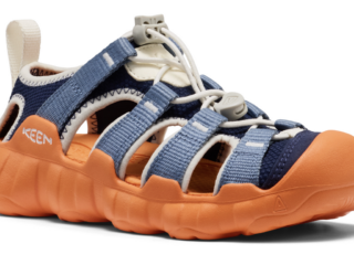 KEEN e Snow Peak: la prima collaborazione tra performance outdoor e design minimal 8 hAlUBAAAAAAAAAADANyZwAAFF2mhIAAAAAElFTkSuQmCC