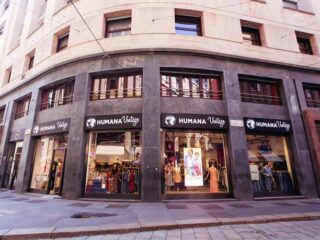 Humana Vintage Duomo celebra 20 anni di moda circolare 3 hAlUBAAAAAAAAAADANyZwAAFF2mhIAAAAAElFTkSuQmCC