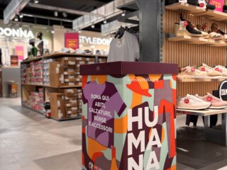 Scarpamondo e Humana: dare una seconda vita ad abiti e scarpe significa aiutare il pianeta e creare opportunità nel mondo 4 hAlUBAAAAAAAAAADANyZwAAFF2mhIAAAAAElFTkSuQmCC